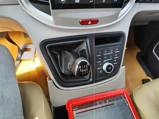JAC Refine M4 — Фото автомобиля 13