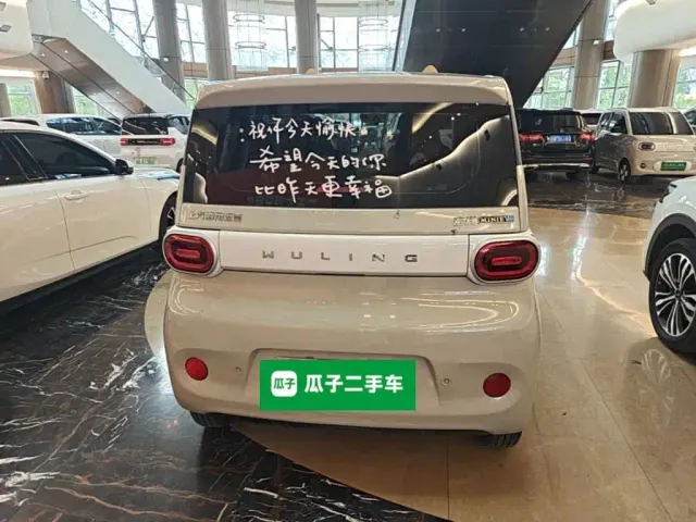 Wuling Hongguang Mini EV — Фото автомобиля 6