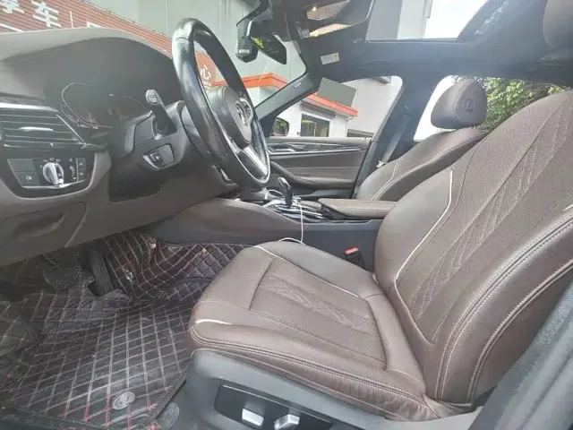 BMW 5 Series — Фото автомобиля 7