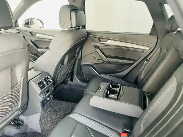 Audi Q5L — Фото автомобиля 9