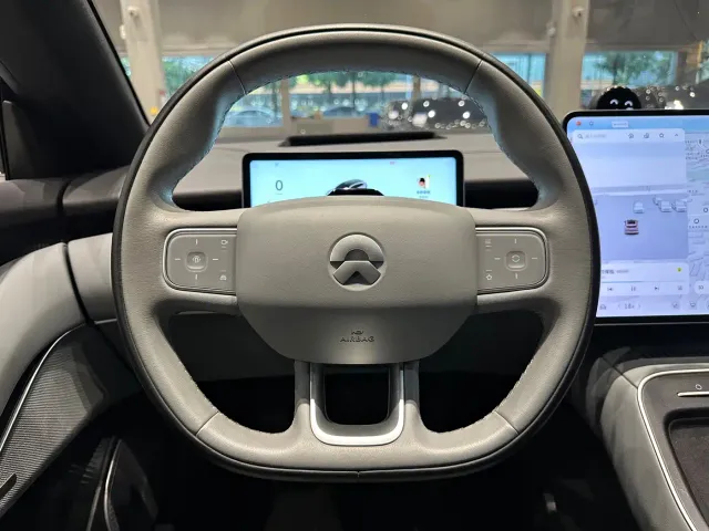 Nio ET5 Touring — Фото автомобиля 16