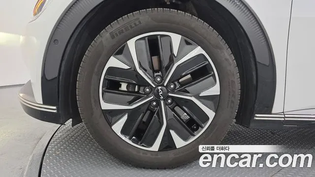 Kia EV6 — Фото автомобиля 5