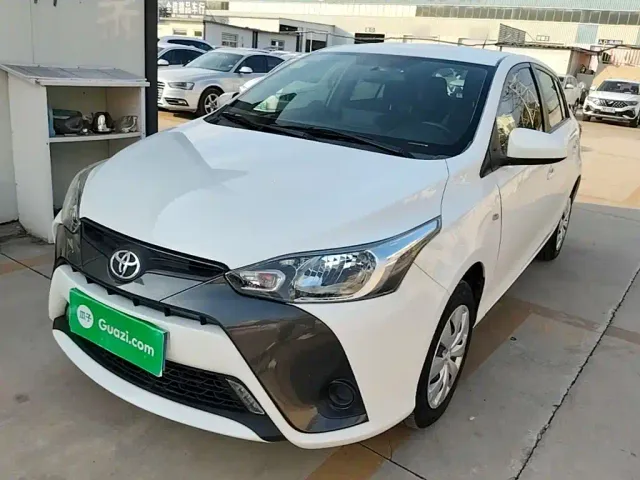 Фотография автомобиля — Toyota YARiS L Zhi Xuan