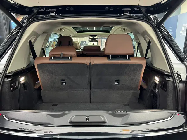 BMW X7 — Фото автомобиля 9