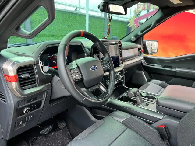 Ford F-150 Raptor — Фото автомобиля 9
