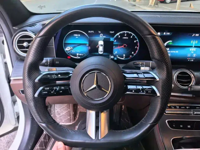 Mercedes-Benz E-Class — Фото автомобиля 15