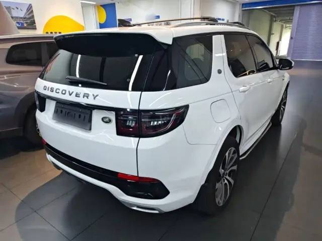Land Rover Discovery Sport — Фото автомобиля 6