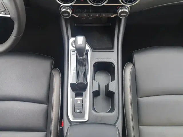 Nissan Sylphy — Фото автомобиля 16