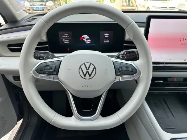 Volkswagen Lavida — Фото автомобиля 8