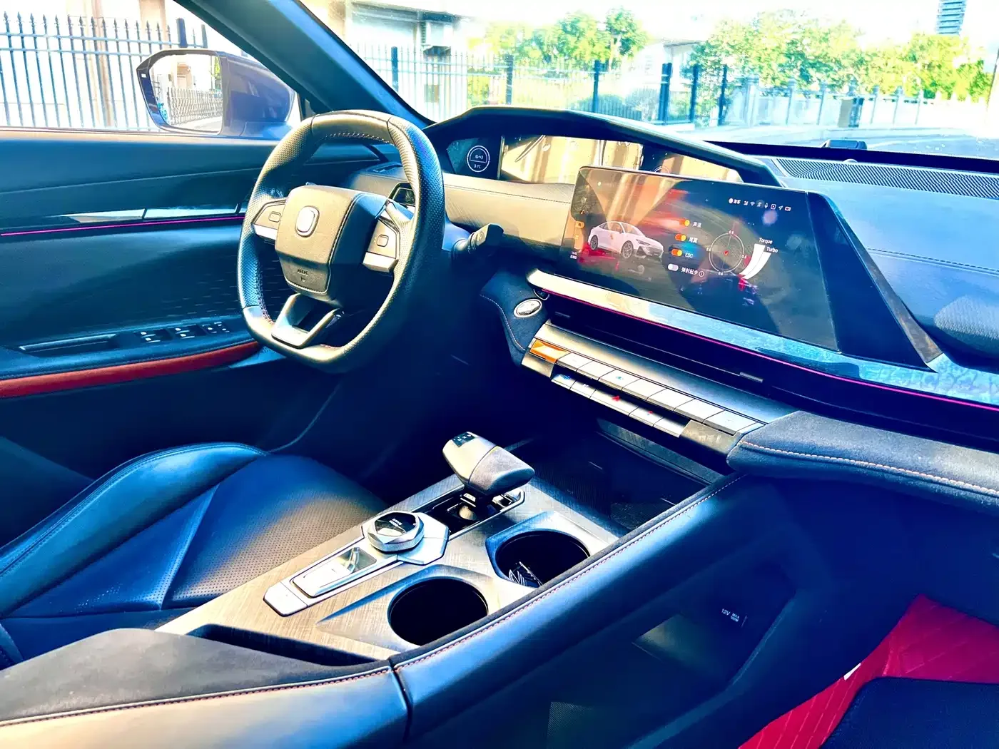 Changan Changan UNI-V 2022 1.5T Sport Edition — Фото автомобиля 15