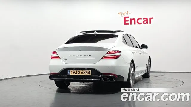 Genesis G70 — Фото автомобиля 4
