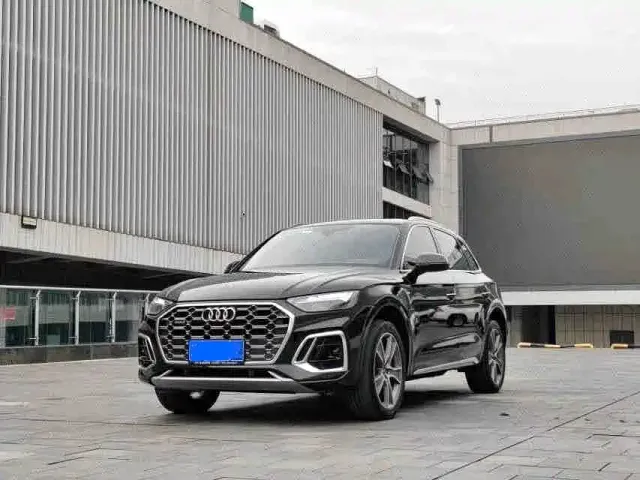 Фотография автомобиля — Audi Q5L