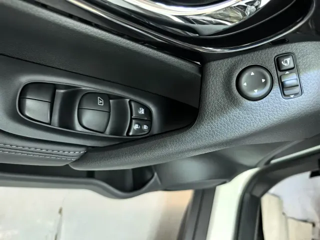 Nissan X-Trail — Фото автомобиля 11