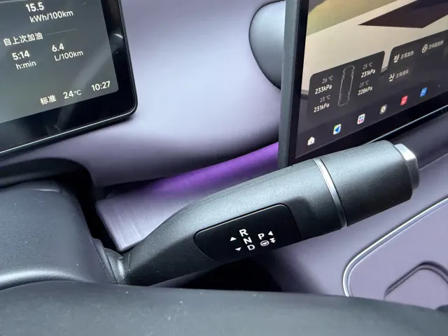 Leapmotor C10 — Фото автомобиля 10
