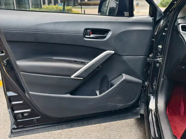 Toyota Corolla Cross — Фото автомобиля 24