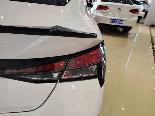 Hyundai Elantra — Фото автомобиля 7