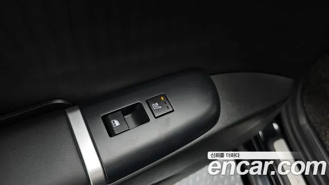 Hyundai Grandeur Grandeur (GN7) 3.5 Бензин 2WD — Фото автомобиля 15