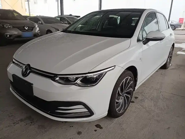 Фотография автомобиля — Volkswagen Golf