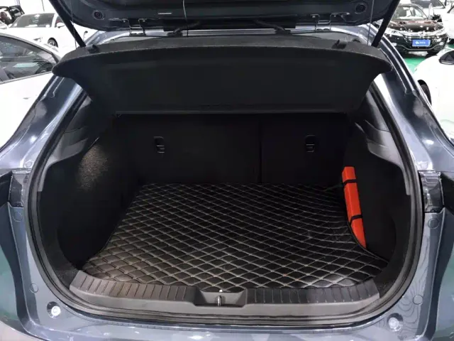 Mazda CX-30 — Фото автомобиля 4