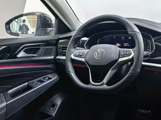 Volkswagen Passat — Фото автомобиля 13