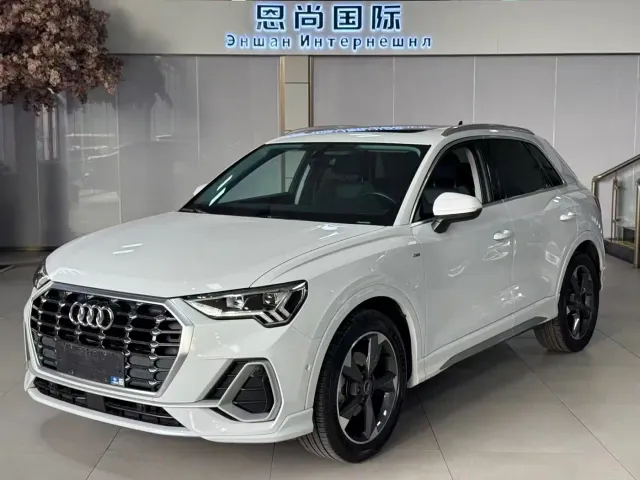 Фотография автомобиля — Audi Q3