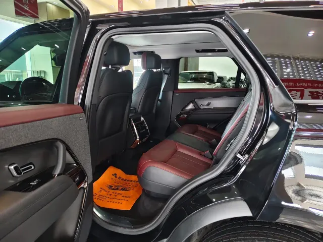 Land Rover Range Rover Sport — Фото автомобиля 10