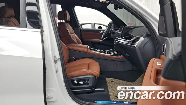 BMW X7 — Фото автомобиля 10