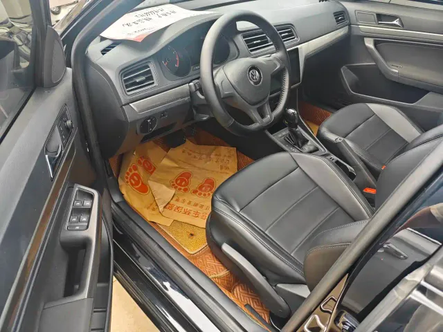 Volkswagen Lavida 2022 1.5L Auto Comfort Edition — Фото автомобиля 4