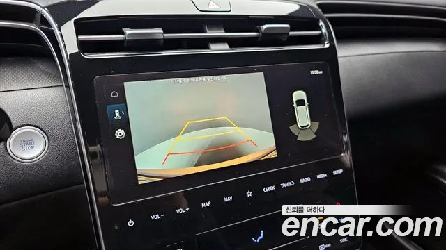 Hyundai Tucson Tucson (NX4) Бензин 1.6 турбо 2WD — Фото автомобиля 16