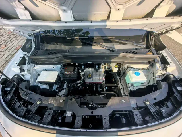 Leapmotor B10 — Фото автомобиля 17