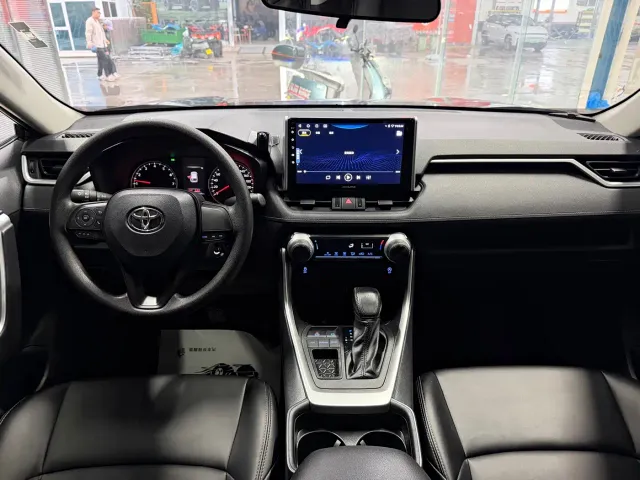 Toyota Wildlander — Фото автомобиля 7