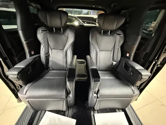 Toyota Alphard — Фото автомобиля 15