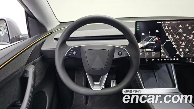Tesla Model Y — Фото автомобиля 19