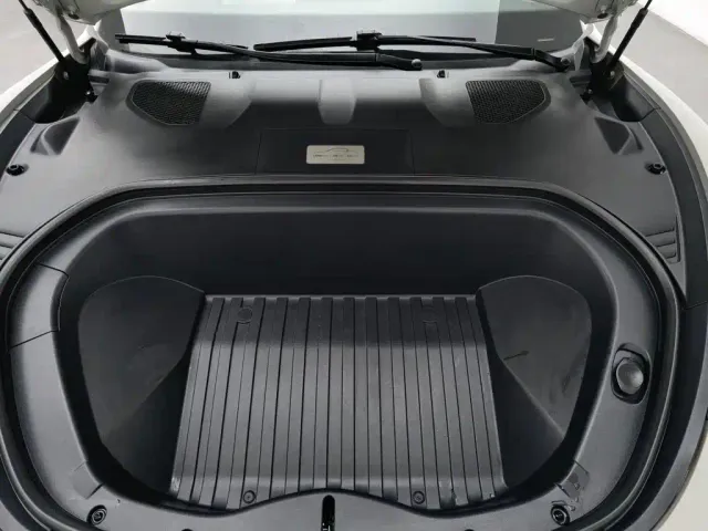 Xiaomi SU7 — Фото автомобиля 6