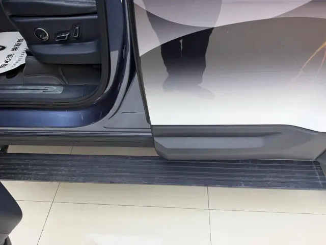 BYD FangChengBao Leopard 5 — Фото автомобиля 11