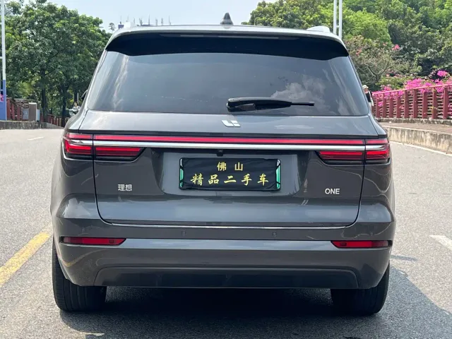 Li Auto ONE — Фото автомобиля 6