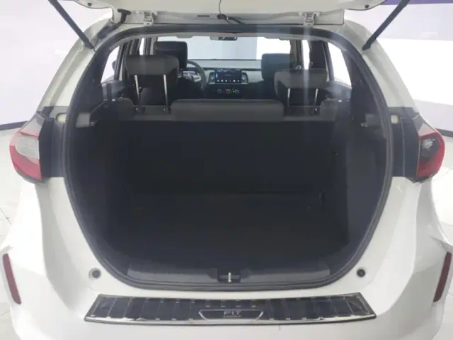 Honda Fit — Фото автомобиля 4