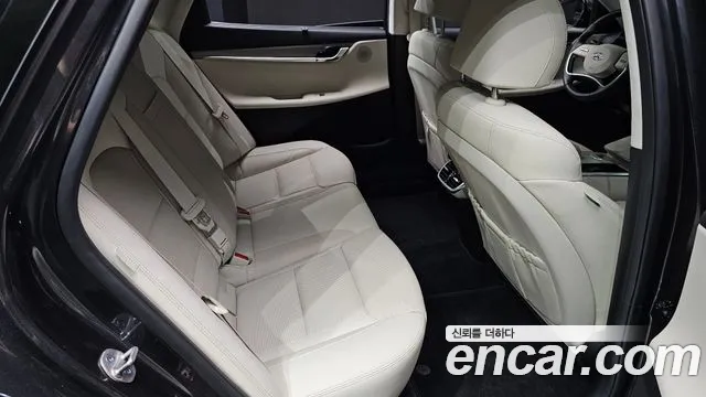 Hyundai Grandeur Новый Grandeur IG — Фото автомобиля 12