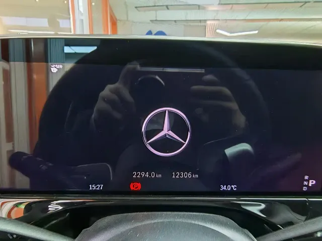 Mercedes-Benz E-Class — Фото автомобиля 10