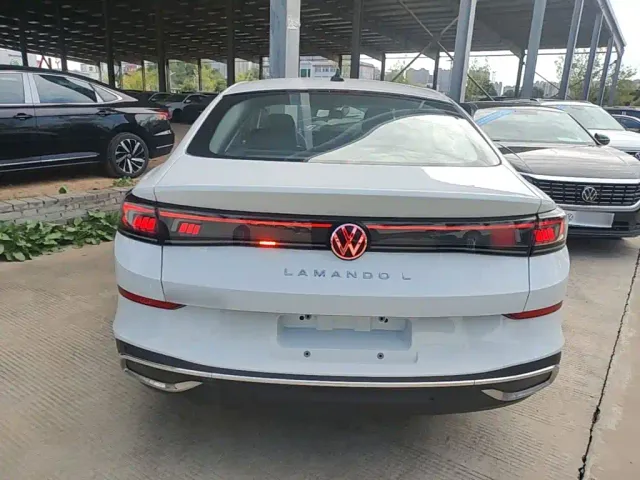 Volkswagen Lamando — Фото автомобиля 5