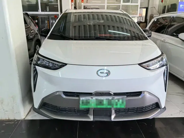 GAC Aion Y — Фото автомобиля 2