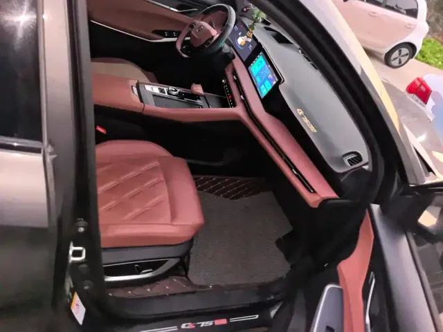 Changan CS75 Plus — Фото автомобиля 8