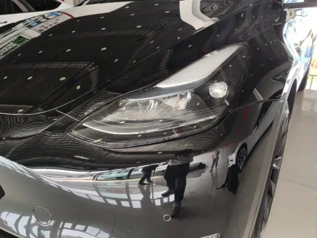 Tesla Model Y — Фото автомобиля 23