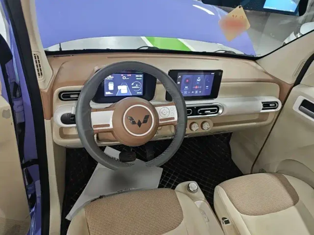 Wuling Hongguang Mini EV — Фото автомобиля 9