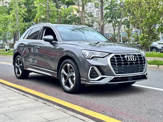 Audi Q3 — Фото автомобиля 3