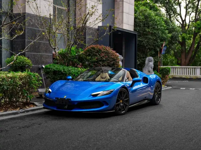 Фотография автомобиля — Ferrari 296