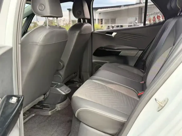 Volkswagen ID.3 — Фото автомобиля 5