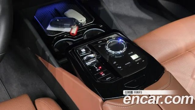 BMW 5 Series G60 — Фото автомобиля 9