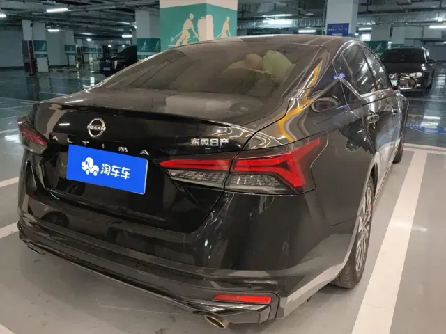 Nissan Teana — Фото автомобиля 3