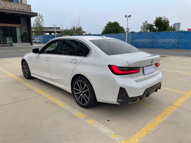 BMW 3 Series — Фото автомобиля 6